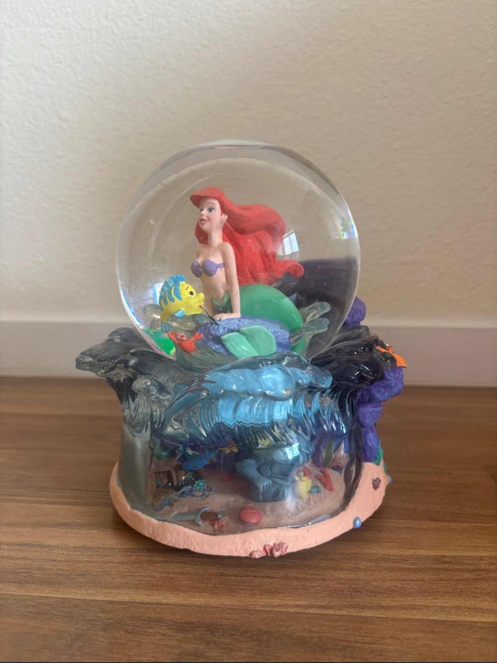 Disney Vintage Little Mermaid Ariel Snow Globe Plays Music Under the Sea